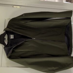 Columbia water resistant wind breaker